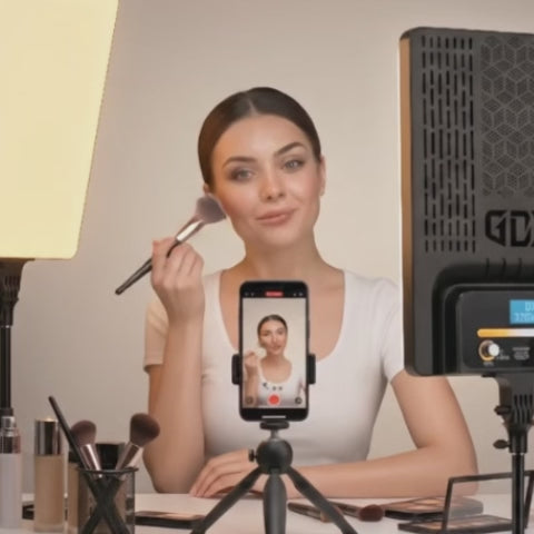 Video laden: GDX P300TS BiColor Foto- und Studiobeleuchtung 80 Watt LED-Videopanel Dauerlicht-Doppelset